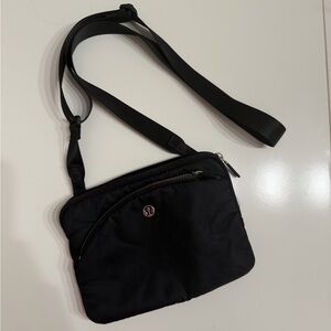 lululemon crossbody bag black